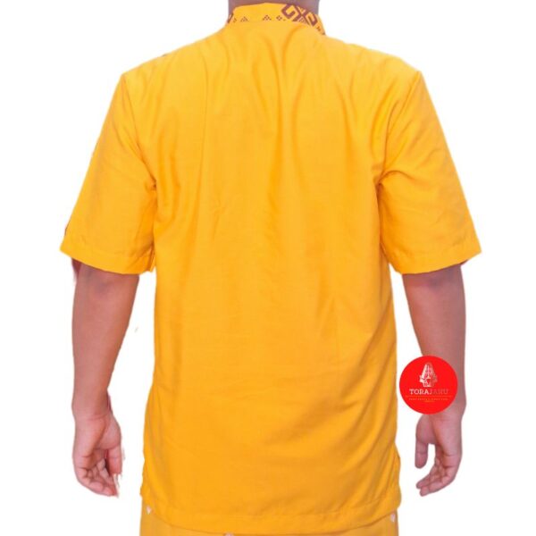 Baju Pokko Toraja Kuning Pria - Kemeja Expo Laki-Laki | Men's Yellow Short Sleeve Pokko Shirt - Image 2